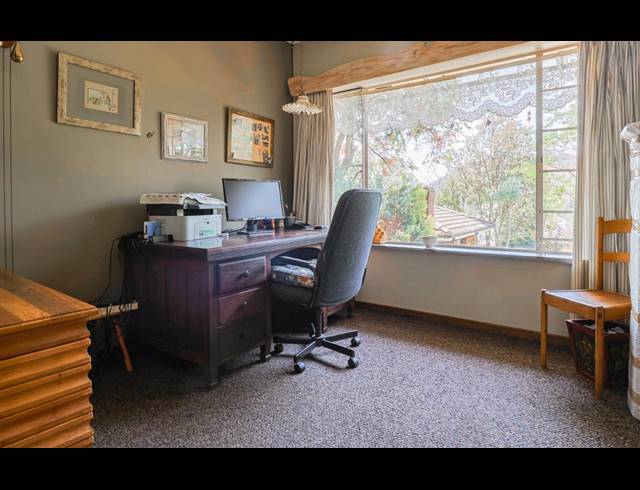 5 BEDROOM HOUSE FOR SALE IN MONDEOR